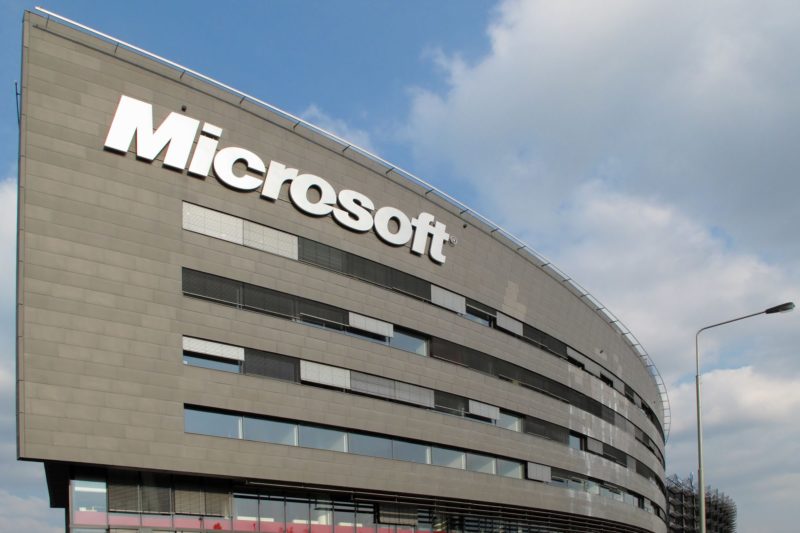 Microsoft Alokasikan Dana Rp 1 M Untuk Akses Internet Terjangkau