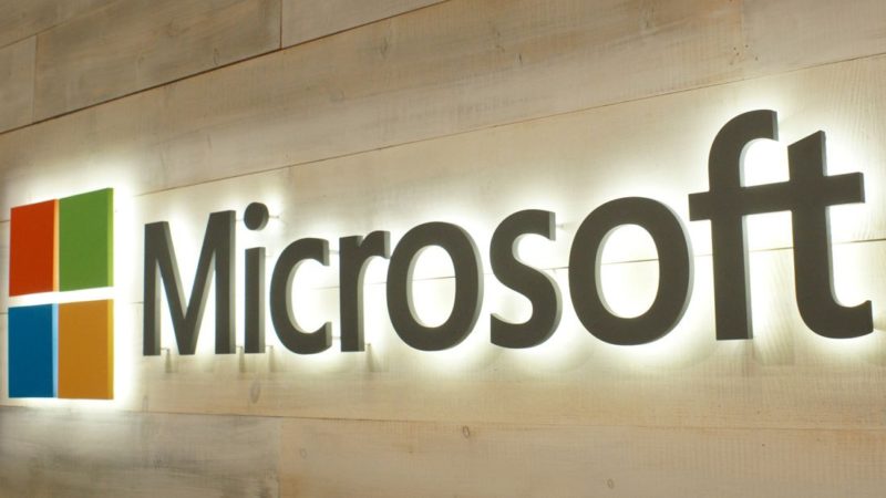 Microsoft Donasikan USD 1 Miliar untuk Layanan Komputasi Awan
