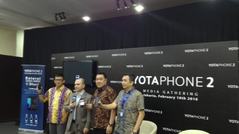 Yotaphone Siap ‘Tanding’ Dengan Global Brand