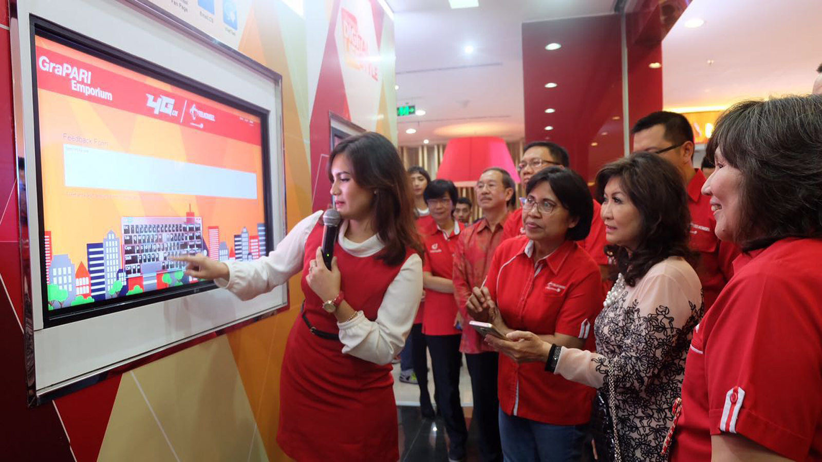 GraPARI Telkomsel Emporium Pluit Mall Berkonsep Modern dan Digital
