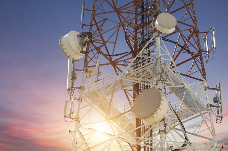 Saudi Telecom Masih ‘Galau’ Untuk Jual Tower