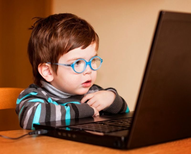 44% Anak-anak Sembunyikan Aktivitas Online-nya dari Orang tua