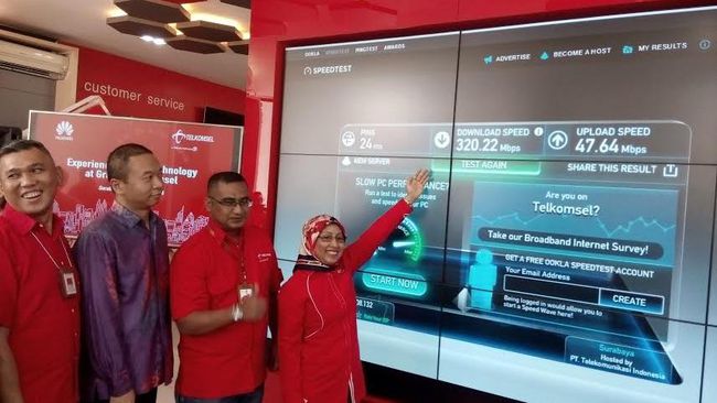 Telkomsel Kenalkan 4,5G ke Pelanggan Surabaya