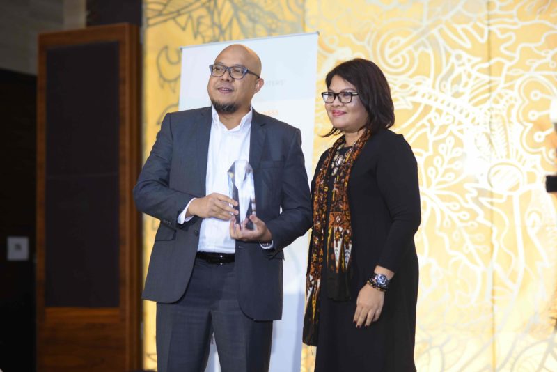 Tim Legal Indosat Raih Penghargaan Indonesia Law Awards 2017