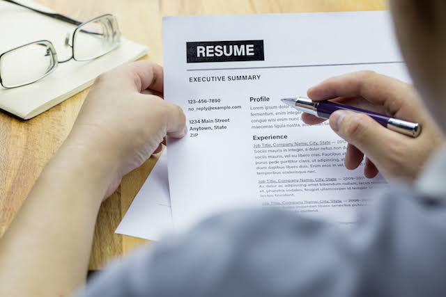 Resume Assistant LinkedIn Bantu Anda Cari Kerjaan Baru