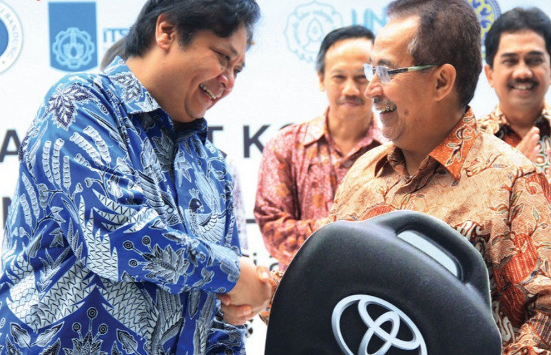 Pemerintah dan Toyota Ajak Universitas Riset Mobil Listrik