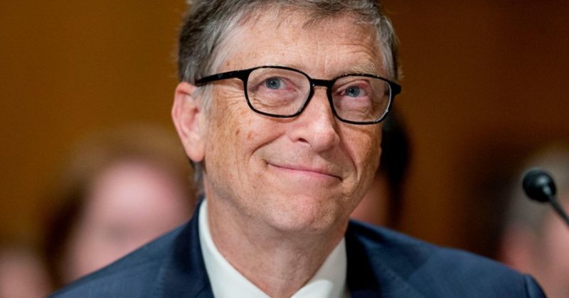 Foto Ini Buktikan Kalau Bill Gates Juga Manusia Biasa