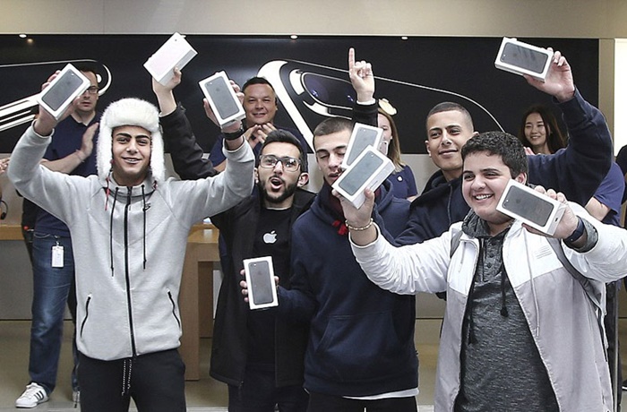 Lagi Seret, Pengguna Aktif iPhone Tembus 900 Juta