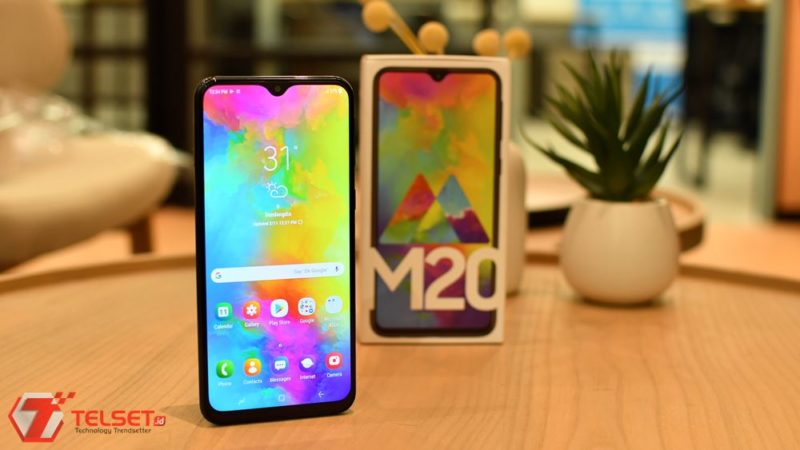 Hands-on Samsung Galaxy M20: Smartphone Berponi Khusus Milenial