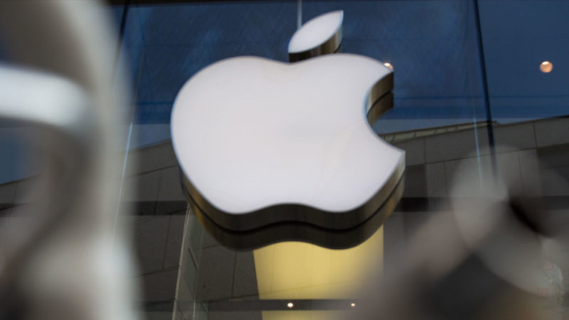 Tak Mau Ketinggalan, Apple Ikutan Garap Ponsel Lipat?