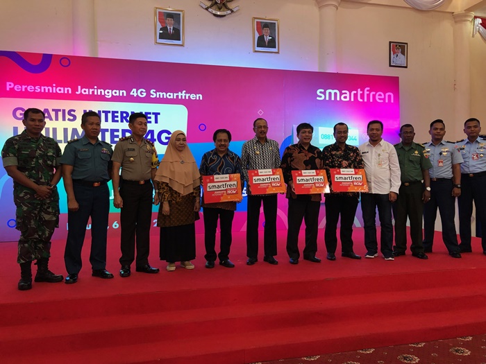 Warga Kabupaten Natuna Bisa Nikmati Layanan 4G Smartfren