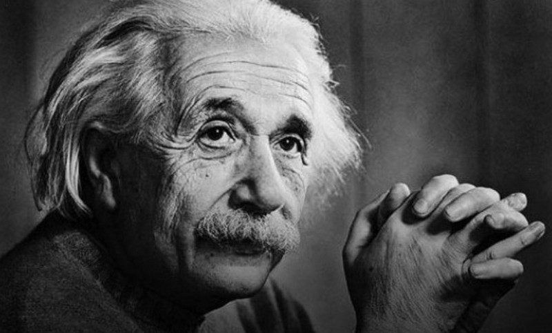 Surat Tulisan Tangan Albert Einstein Laku Rp 1,8 Miliar