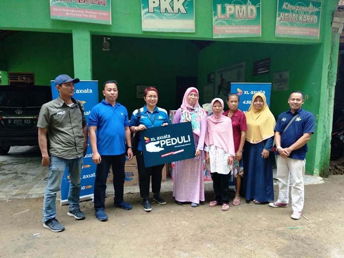 XL Axiata Bantu Korban Banjir Jateng dan Yogyakarta
