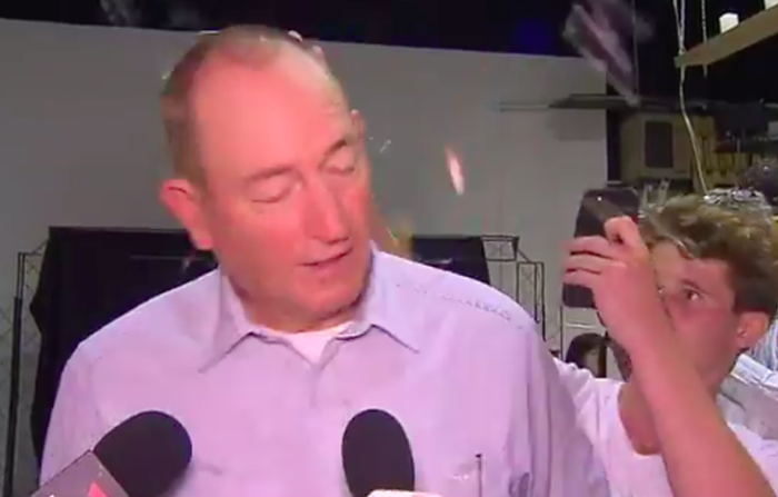 Bicara Teror Masjid Selandia Baru, Senator Australia Dilempari Telur