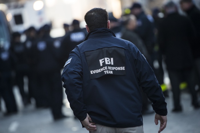 Hacker Bocorkan Data Pribadi Polisi dan Agen FBI