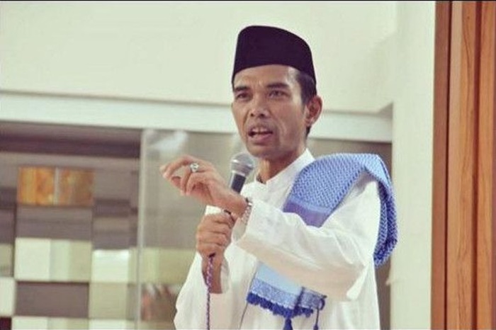 Bantah Dukung Jokowi, UAS Mengaku Nomor Ponselnya Dibajak