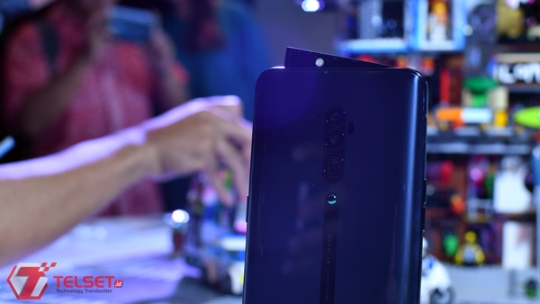 Mengintip Desain Tak Biasa di Kamera Oppo Reno