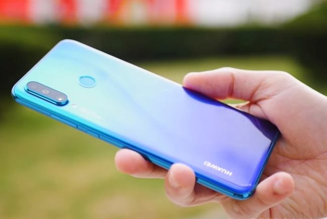 Dijegal AS, Huawei Pesimistis Bisa “Kudeta” Samsung
