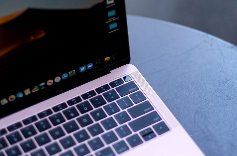 Apple Ganti Desain Keyboard Butterfly di MacBook Terbaru?