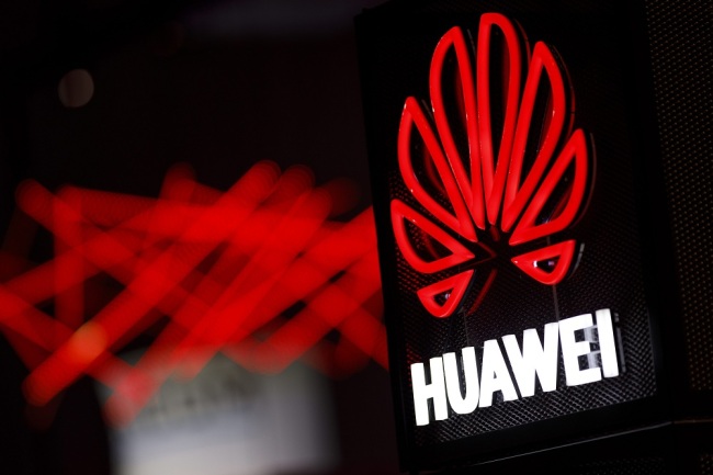 Trump Terima 130 Permohonan Penjualan Barang AS ke Huawei