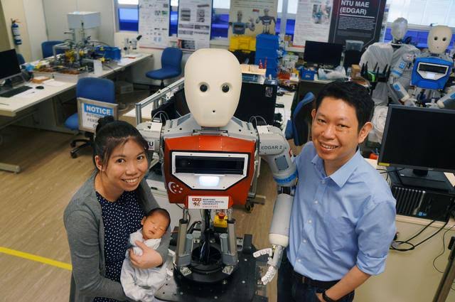 Hebat! Suami-Istri Asal Singapura Ini Ciptakan Robot Pintar