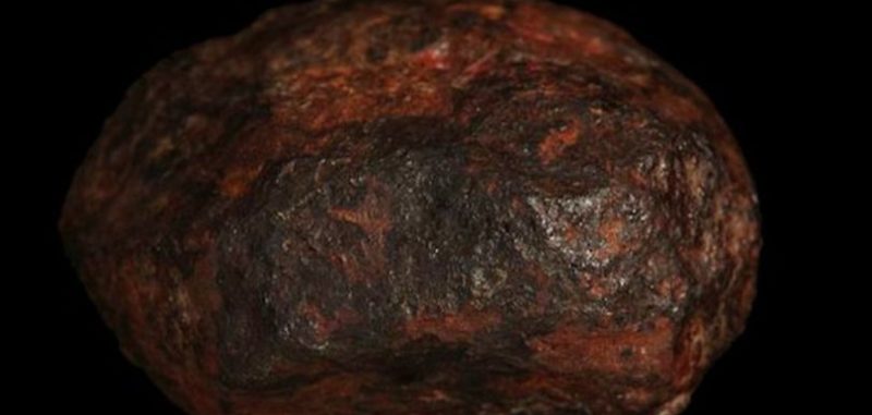 Meteorit yang Jatuh di Australia Mengandung Mineral Aneh