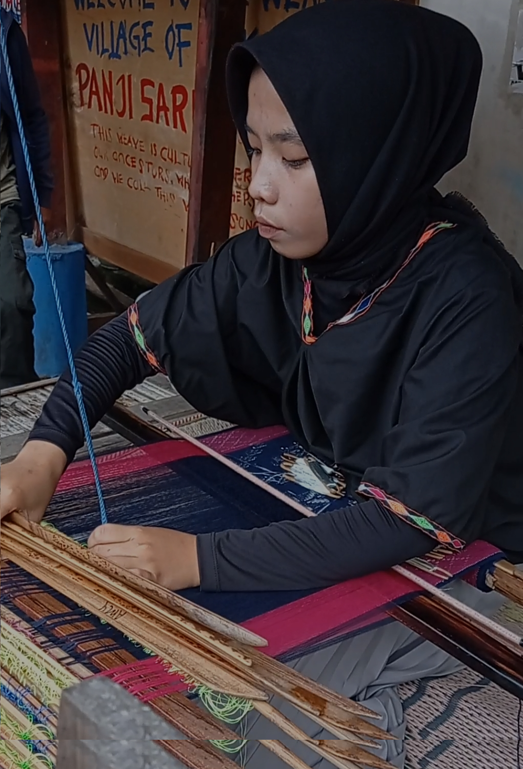 BAKTI Hadir, UMKM Di Desa Sukarara, Lombok pun Bisa Ekspor