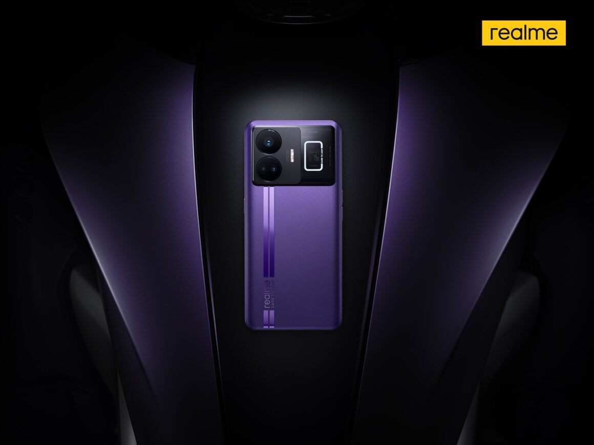 realme GT 3 Bakal Bawa Teknologi Pengecasan Tercepat 240W