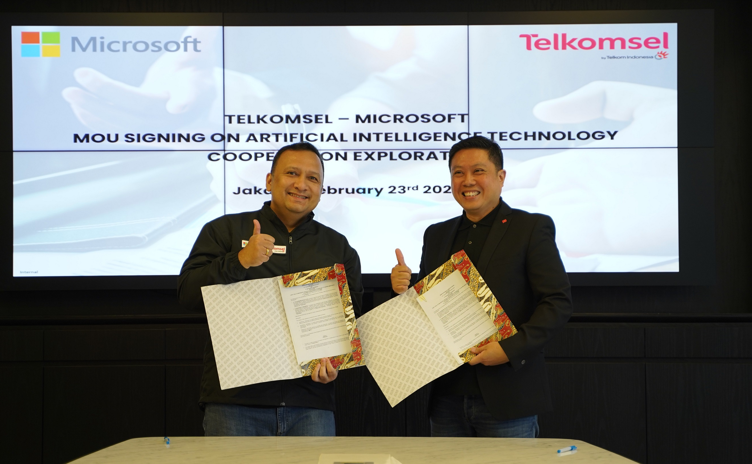 Telkomsel Integrasi Microsoft