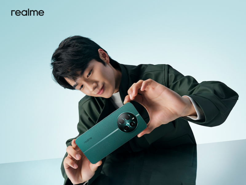 Asyiknya, realme 12+ 5G Jadi Teman Mudik