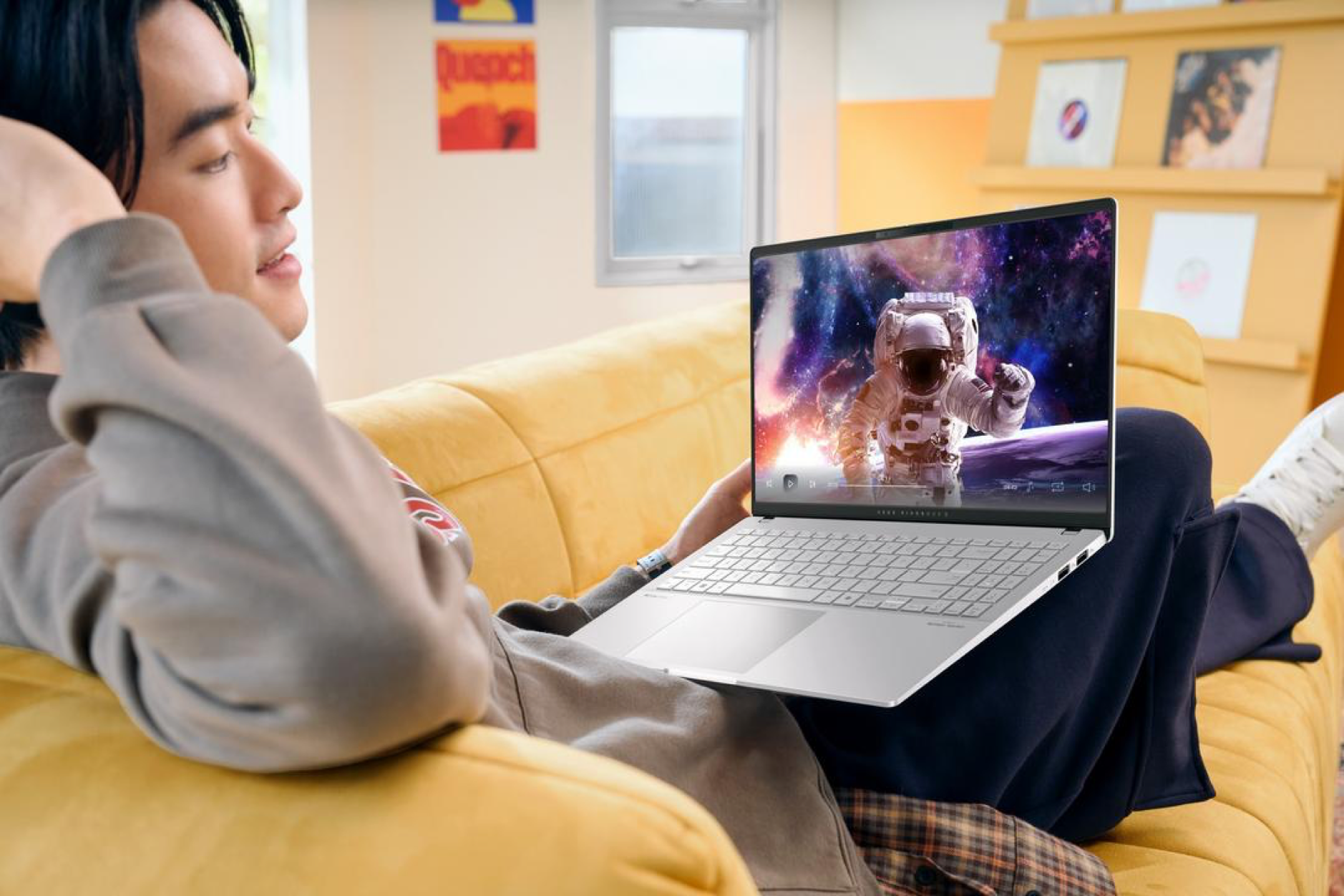 Asus Vivobook S 15 OLED, Berbekal Copilot+ PC Yang Menjadikan Powerful