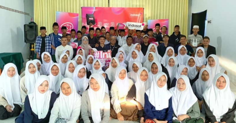 Tri Berikan Paket Kuota dan Router Ke Ratusan Pesantren