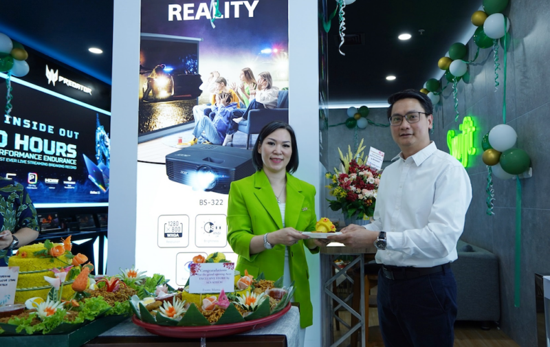 Acer Buka Toko Eksklusif di Makassar