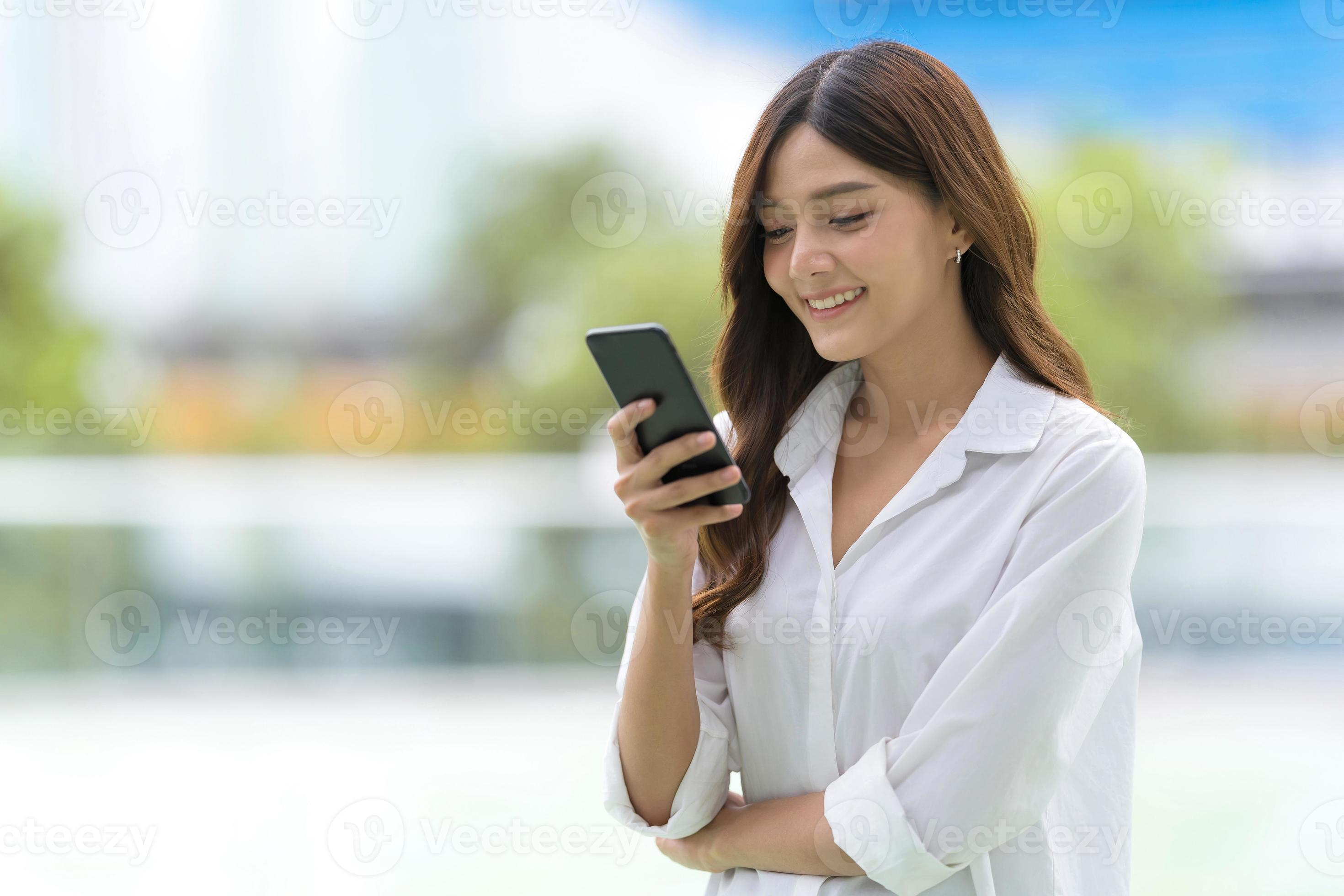 10 Rekomendasi HP Terbaik Harga 5 Jutaan di Tahun 2025