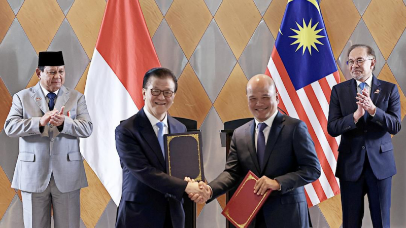 Axiata dan Sinarmas, Teken MoU Di Hadapan PM Malaysia dan Presiden RI