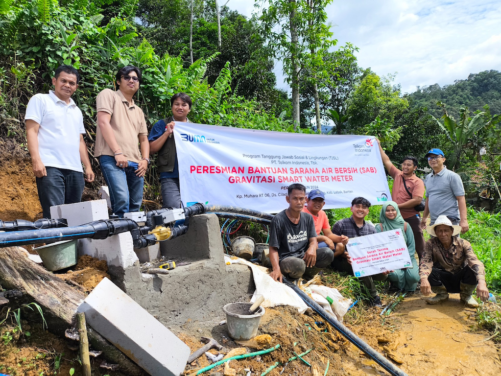 Bantuan Sanitasi Air Bersih Telkom