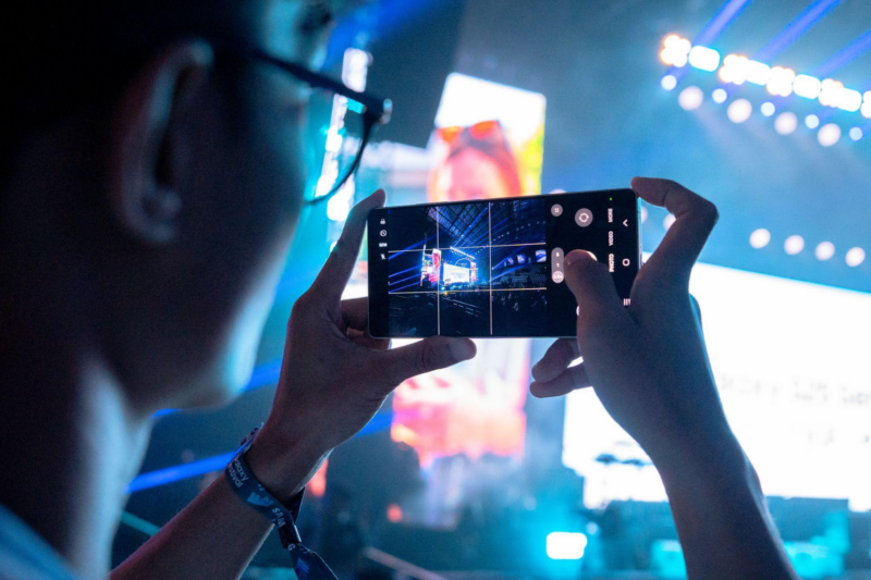 Fancam Makin Jernih Pakai Galaxy S25 Series, HP Konser dengan AI