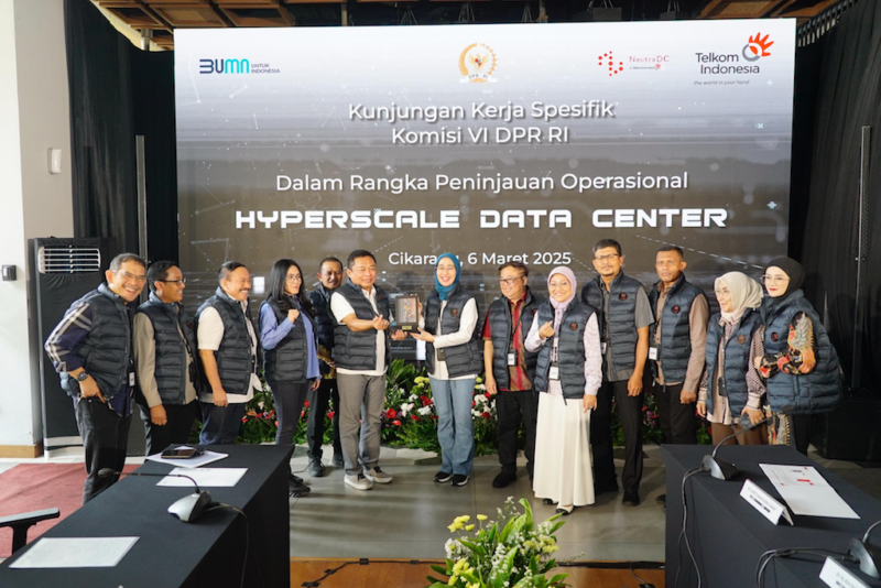 Kunjungan Komisi VI DPR RI ke Hyperscale Data Center Telkom di Cikarang