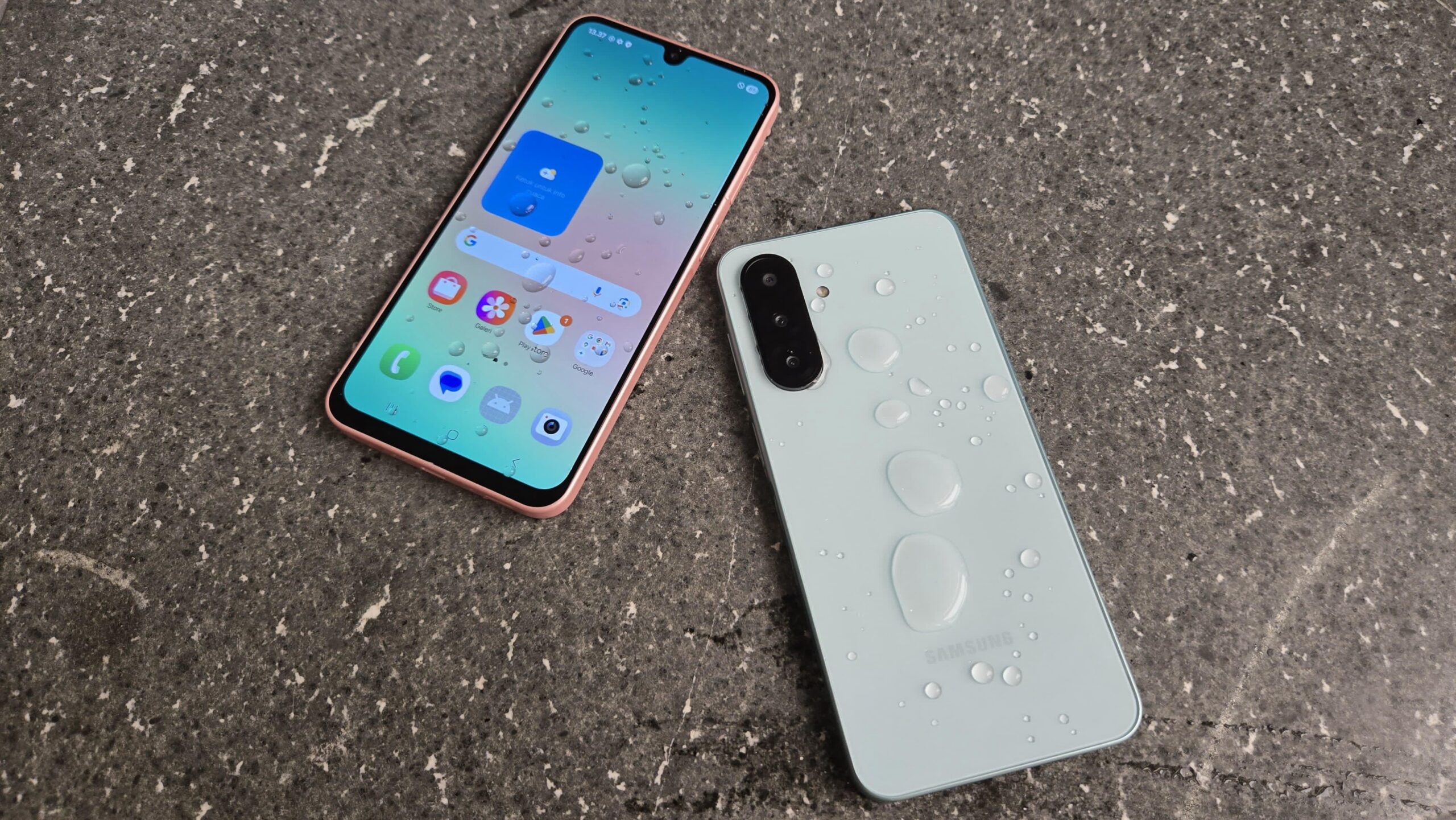 Content image for article: Galaxy A26 5G: Smartphone Tangguh dengan Performa Gaming Juara di AXISCUP 2025