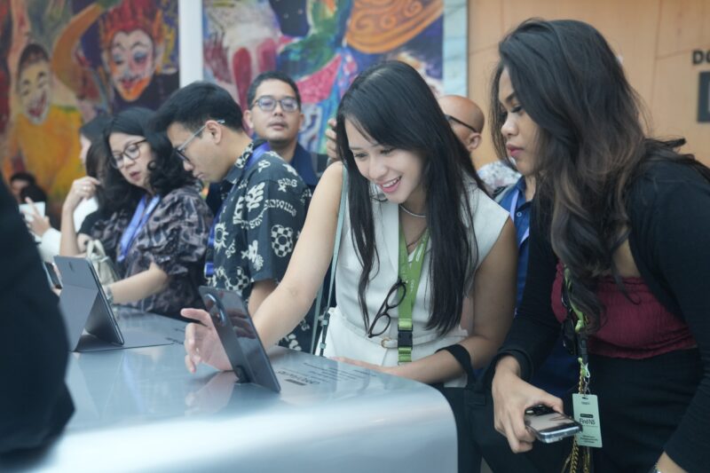XLSMART Hadirkan Bundling eSIM Eksklusif untuk OPPO dan Samsung
