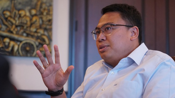 Wamenkomdigi Minta Meta Tutup Grup Penyimpangan, Ini Langkah Tegas Pemerintah