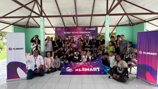 Content image for article: XLSMART Berbagi Kebahagiaan di Cirebon: Kolaborasi Digital & Kemanusiaan