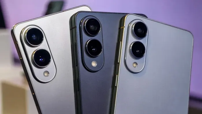 Samsung Galaxy S25 Edge dengan desain tipis
