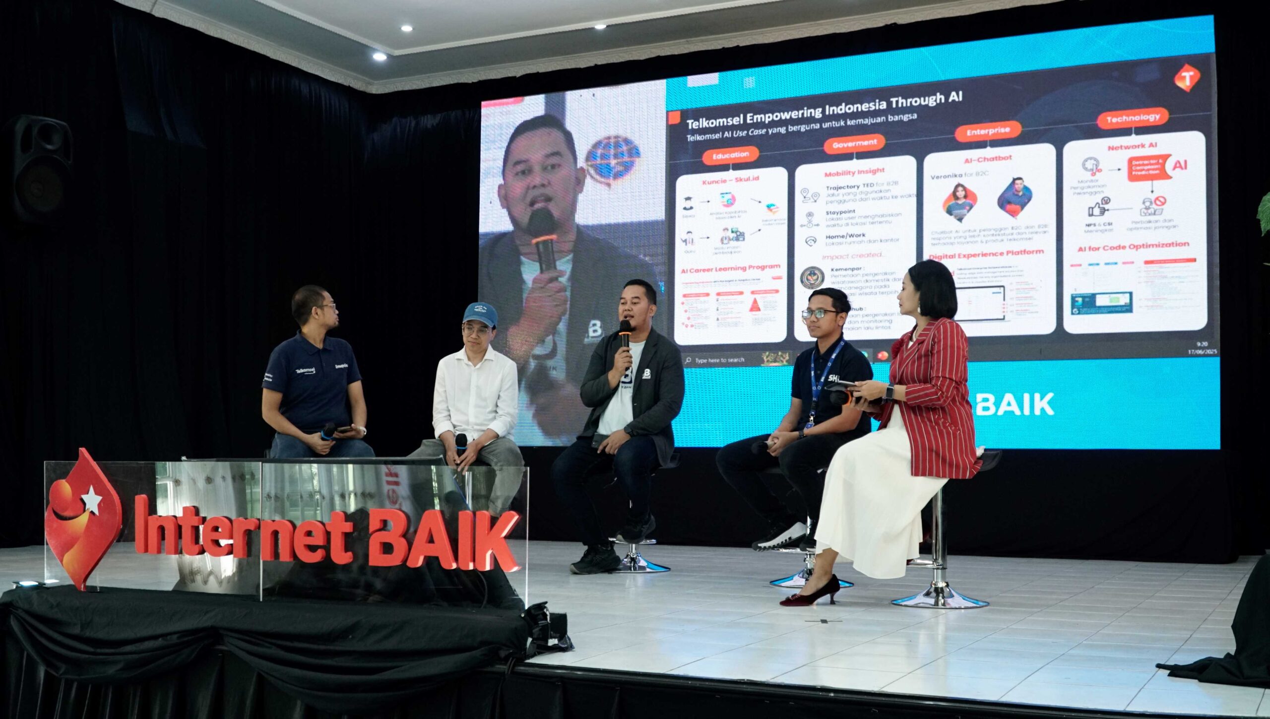 Content image for article: Telkomsel Sukses Gelar IBFEST Series 9, Bekali 10.000 Pelajar & Guru dengan Literasi AI