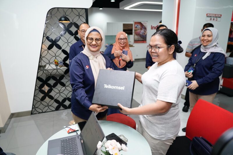 Telkom Kunjungi Pelanggan di Surabaya untuk Tingkatkan Layanan Digital