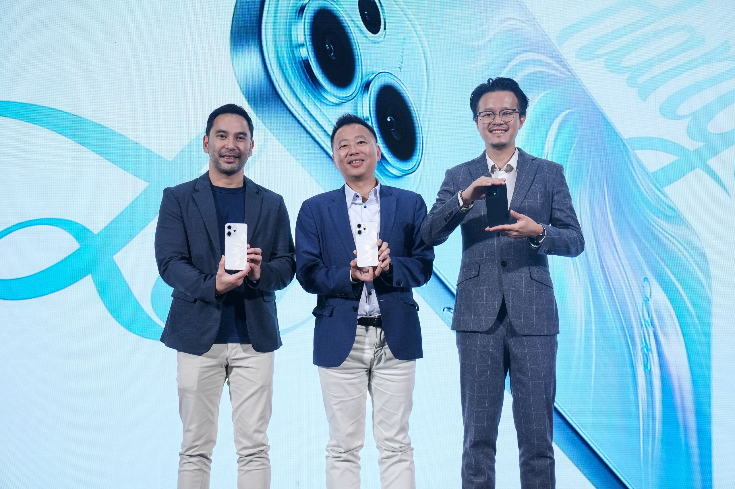 Content image for article: OPPO Reno14 Series Resmi Hadir dengan Kamera AI Flash dan Desain Iridescent Mermaid
