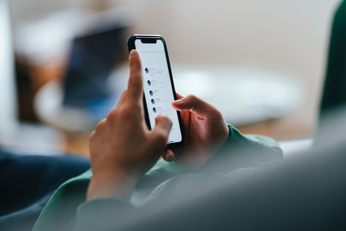 Rusia Siapkan Aplikasi Pengganti WhatsApp dan Telegram