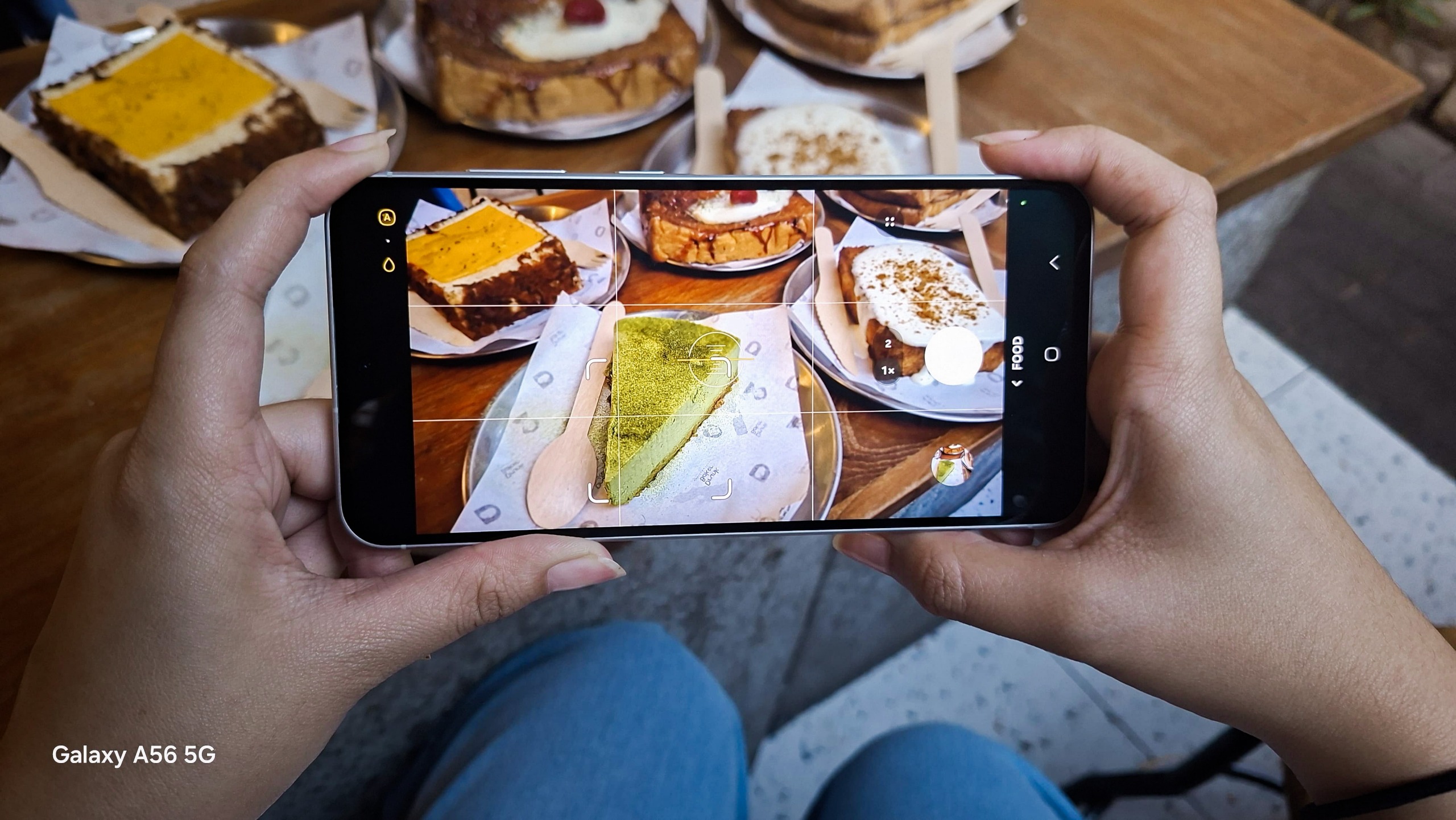 Content image for article: Galaxy A56 5G: Smartphone Andalan untuk Konten Liburan dan Kuliner