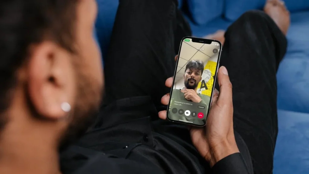 Menkomdigi Tegaskan Tidak Ada Rencana Batasi WhatsApp Call dan VoIP