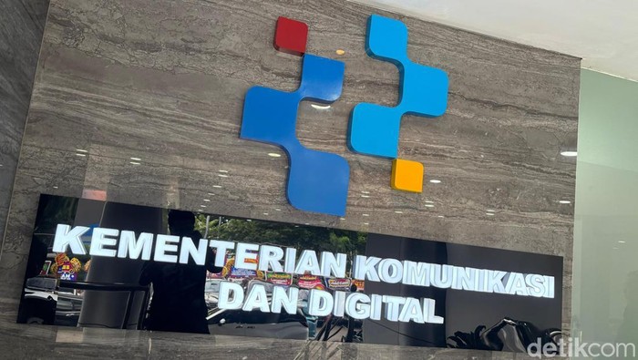 Komdigi Minta Tambahan Anggaran Rp12,6 T untuk Akses Internet dan Palapa Ring